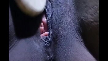 Spectacular black girl Cyndy Blackslave's pussy up close